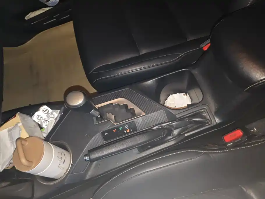 Toyota RAV4 — миниатюра 16