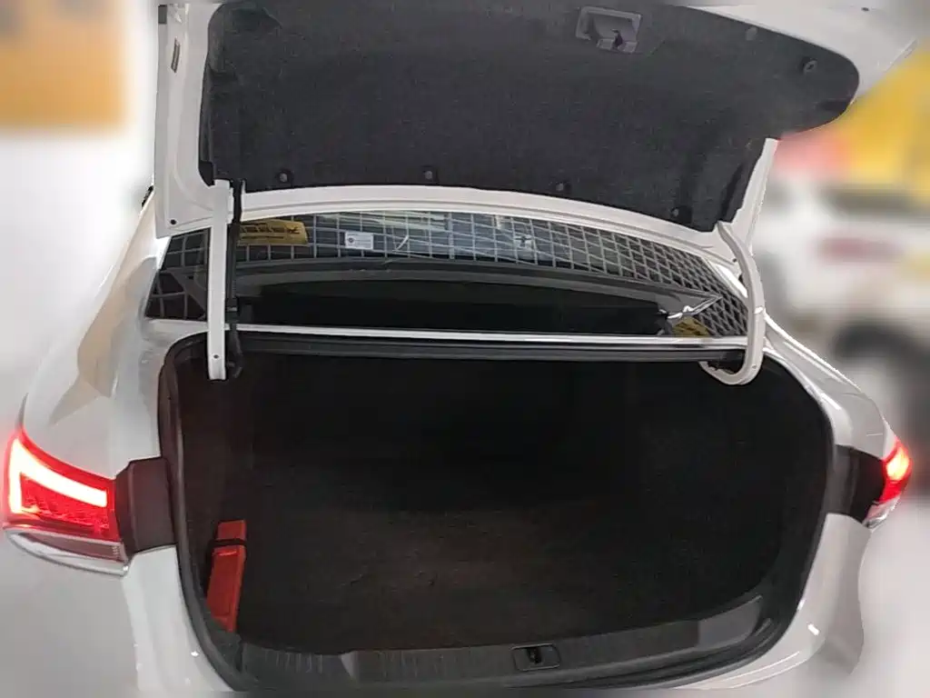 Buick Excelle — миниатюра 24