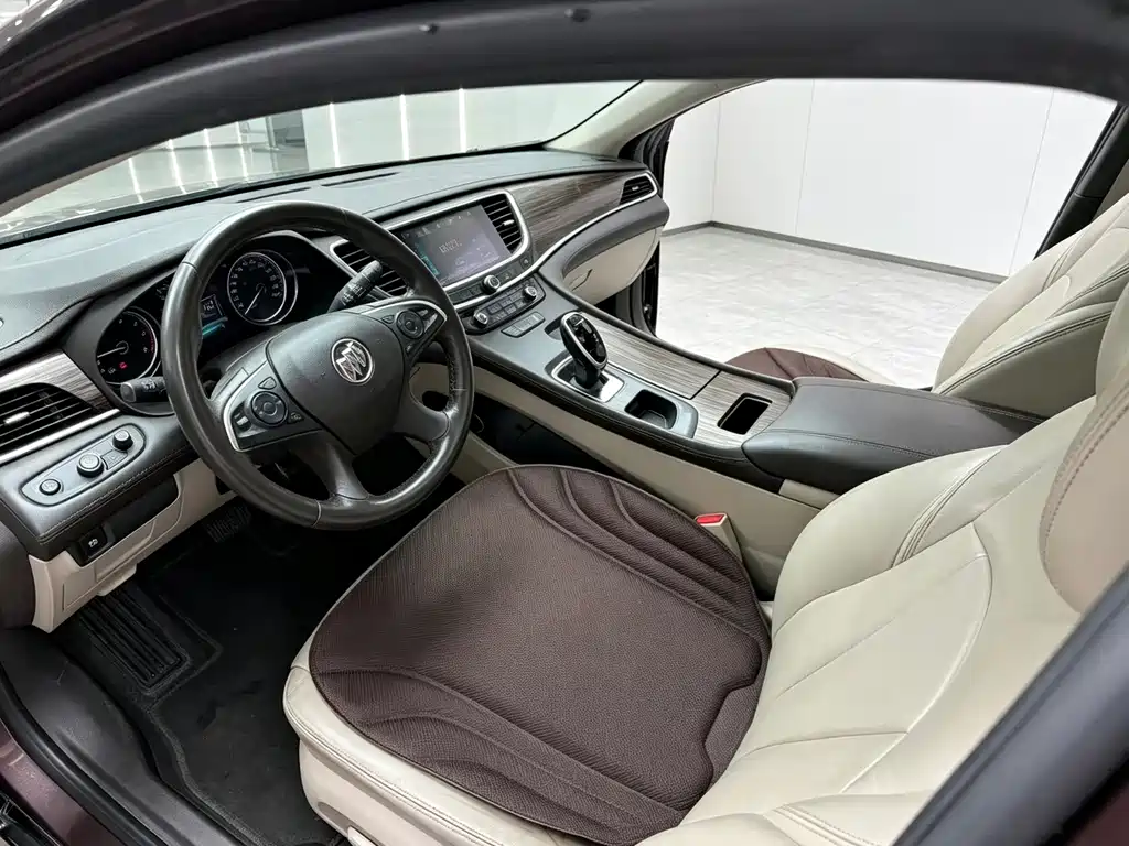 Buick LaCrosse — миниатюра 5