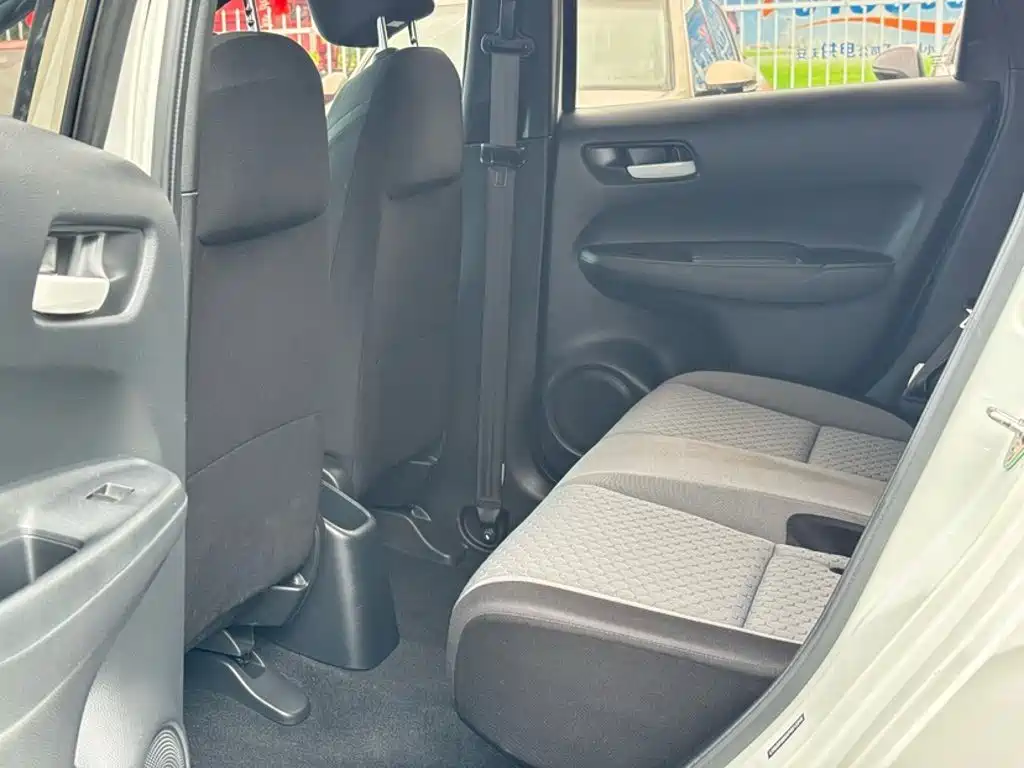 Honda Fit — миниатюра 16