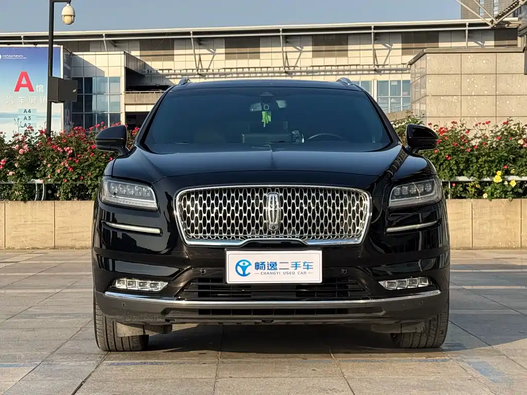 Lincoln Nautilus 2021 2.7T