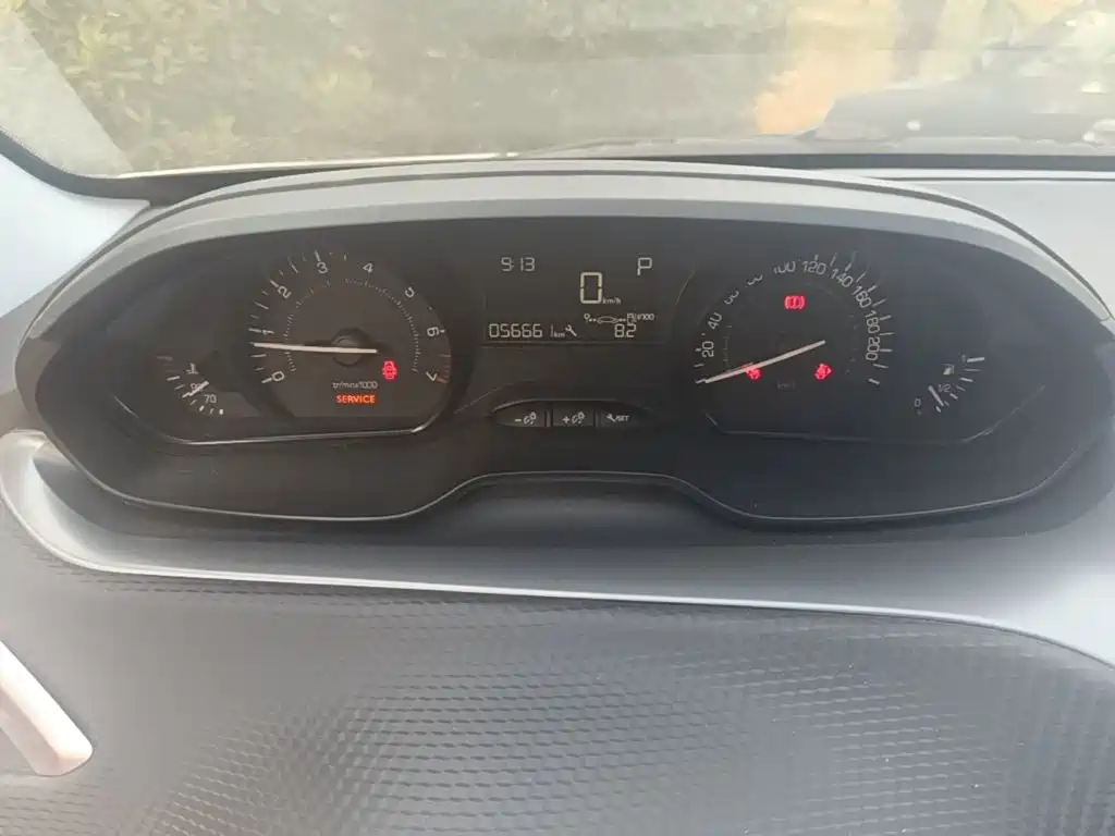 Peugeot 2008 — миниатюра 12