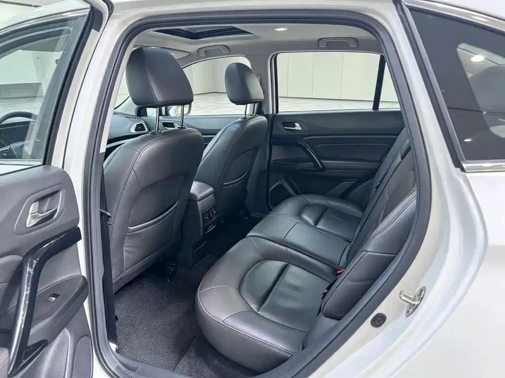 GAC Motor GS4 Hybrid — миниатюра 7