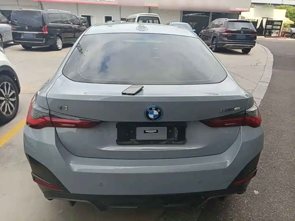 BMW i4 — миниатюра 6