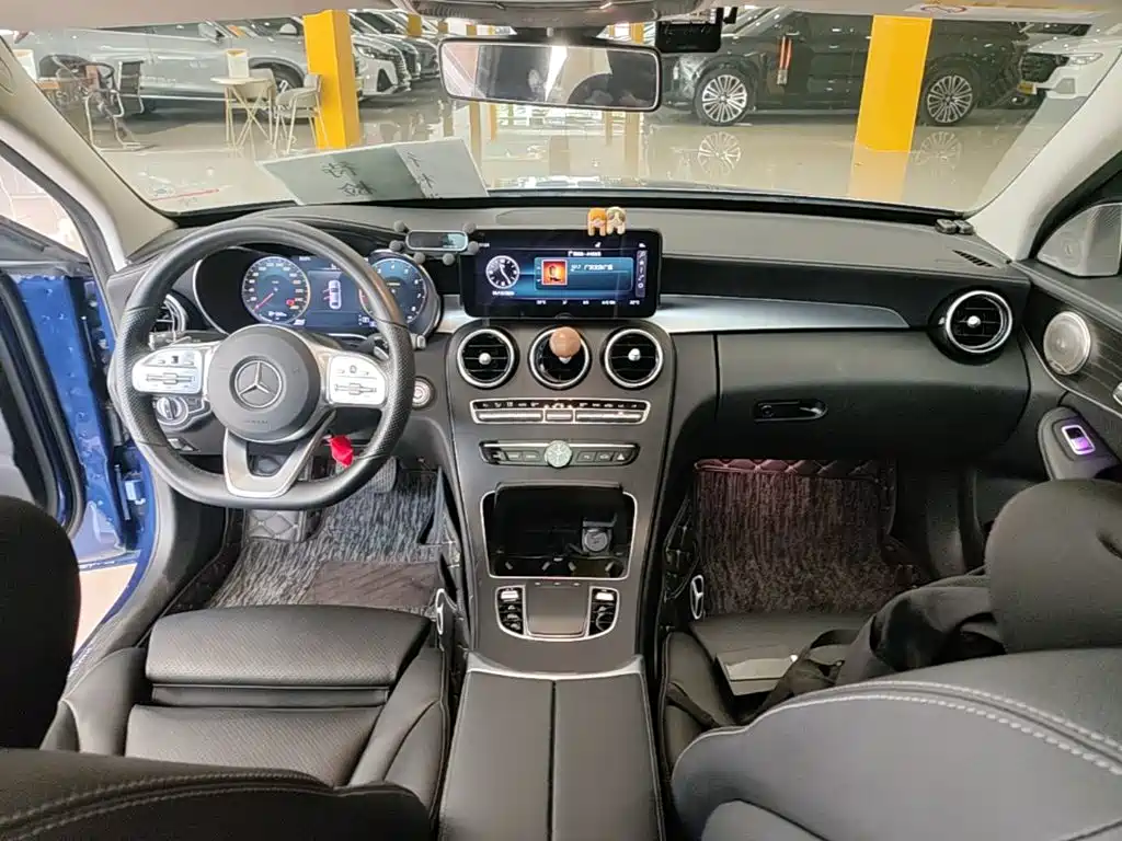Mercedes-Benz C-Class — миниатюра 10