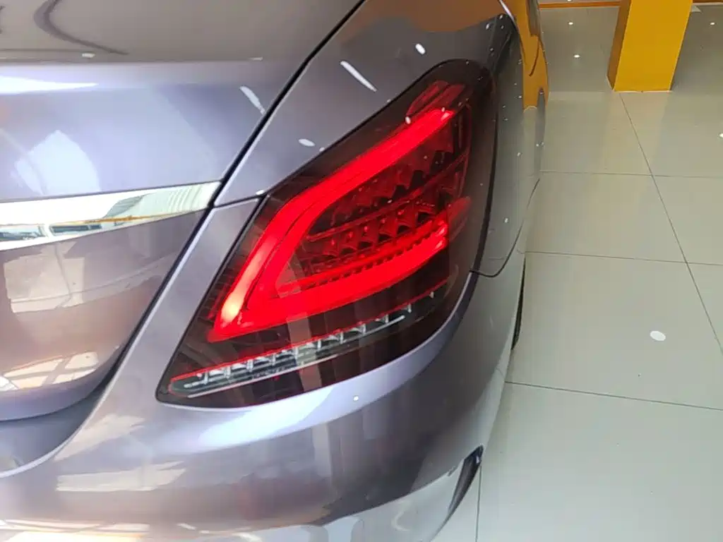 Mercedes-Benz C-Class — миниатюра 8