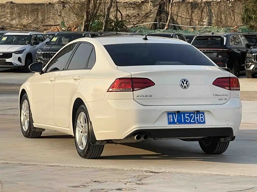 VOLKSWAGEN LINGDU