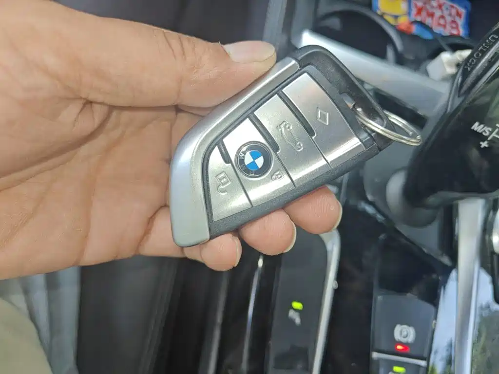 BMW 5 Series — миниатюра 9