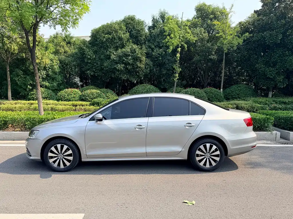 Volkswagen Sagitar — миниатюра 9