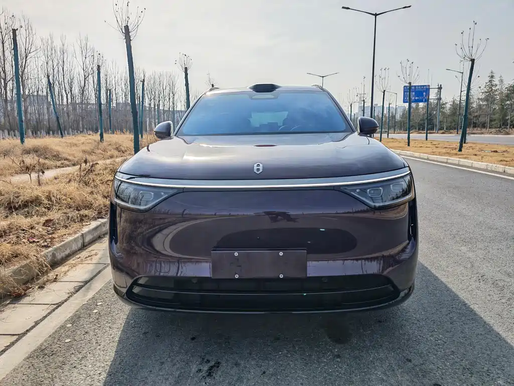 AITO ASK THE WORLD M8