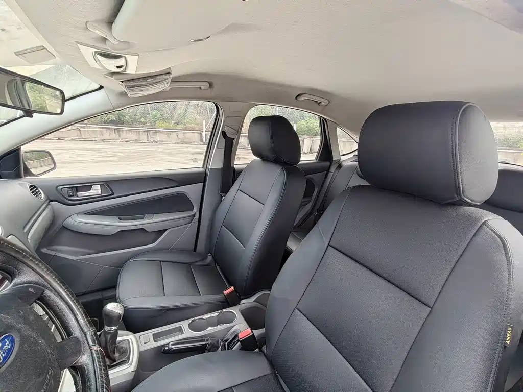 Ford Focus — миниатюра 11