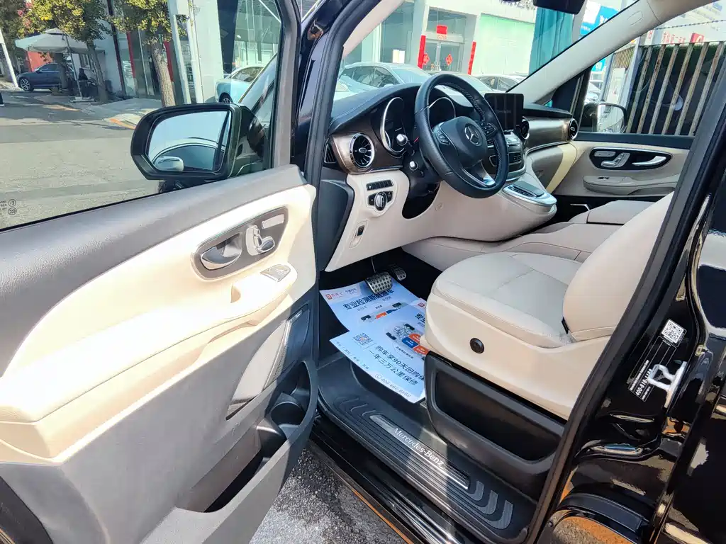 Mercedes-Benz V-Class — миниатюра 5