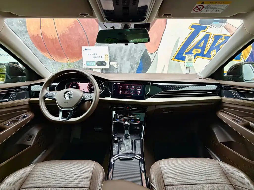 Volkswagen Passat 2020 330TSI Luxury VI