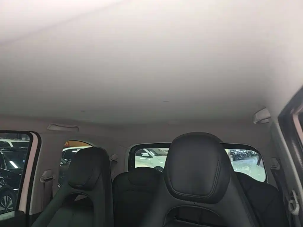 Wuling MINIEV — миниатюра 18
