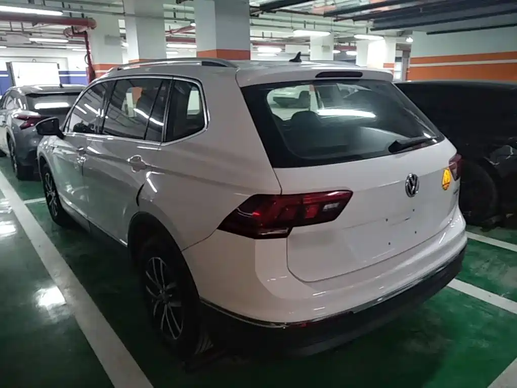 Volkswagen Tiguan L — миниатюра 5