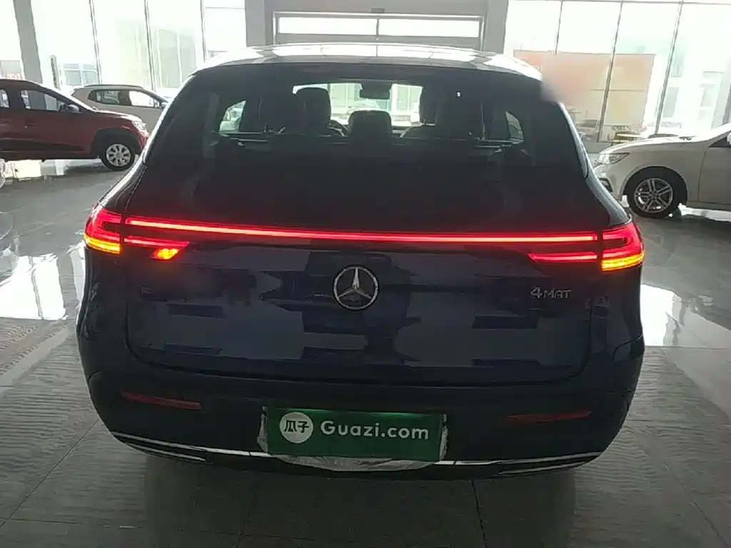 Mercedes-Benz EQC — миниатюра 6