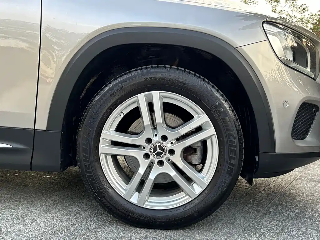 Mercedes-Benz GLB — миниатюра 15