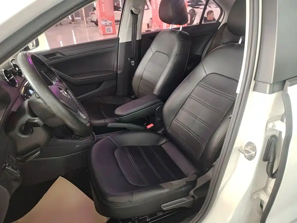 Volkswagen Jetta — миниатюра 15