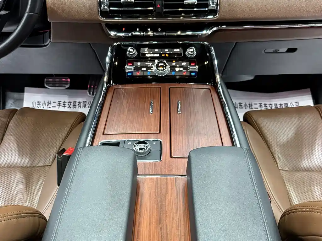Lincoln Navigator — миниатюра 10