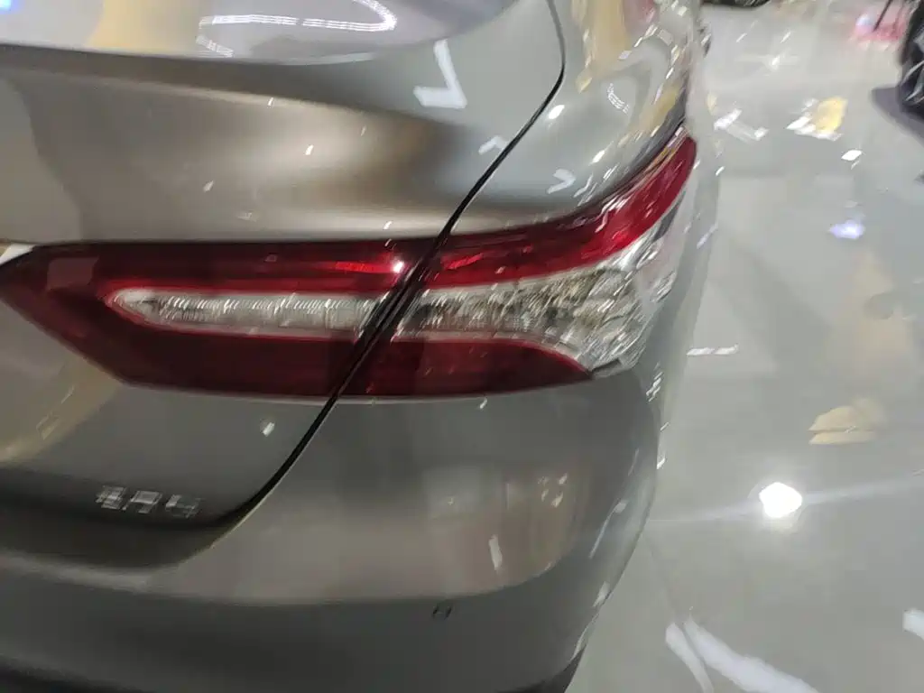 Toyota Camry — миниатюра 8