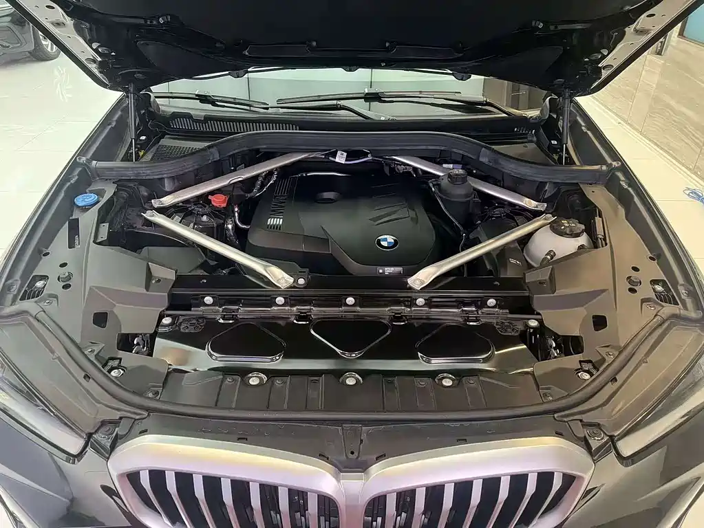 BMW X5 — миниатюра 13