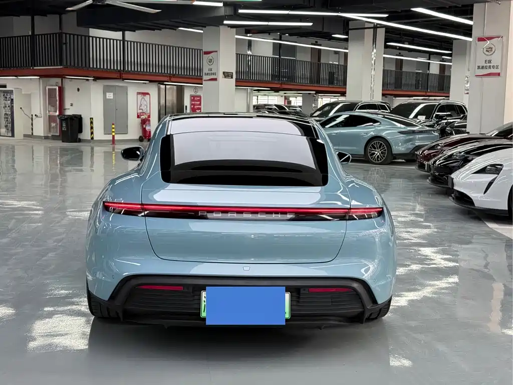 Porsche Taycan — миниатюра 8