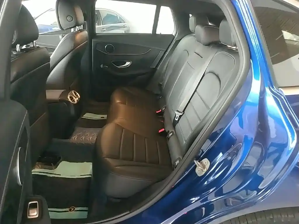 Mercedes-Benz EQC — миниатюра 17