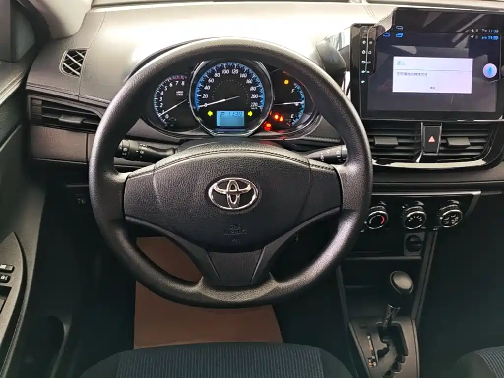 Toyota Yaris L — миниатюра 11