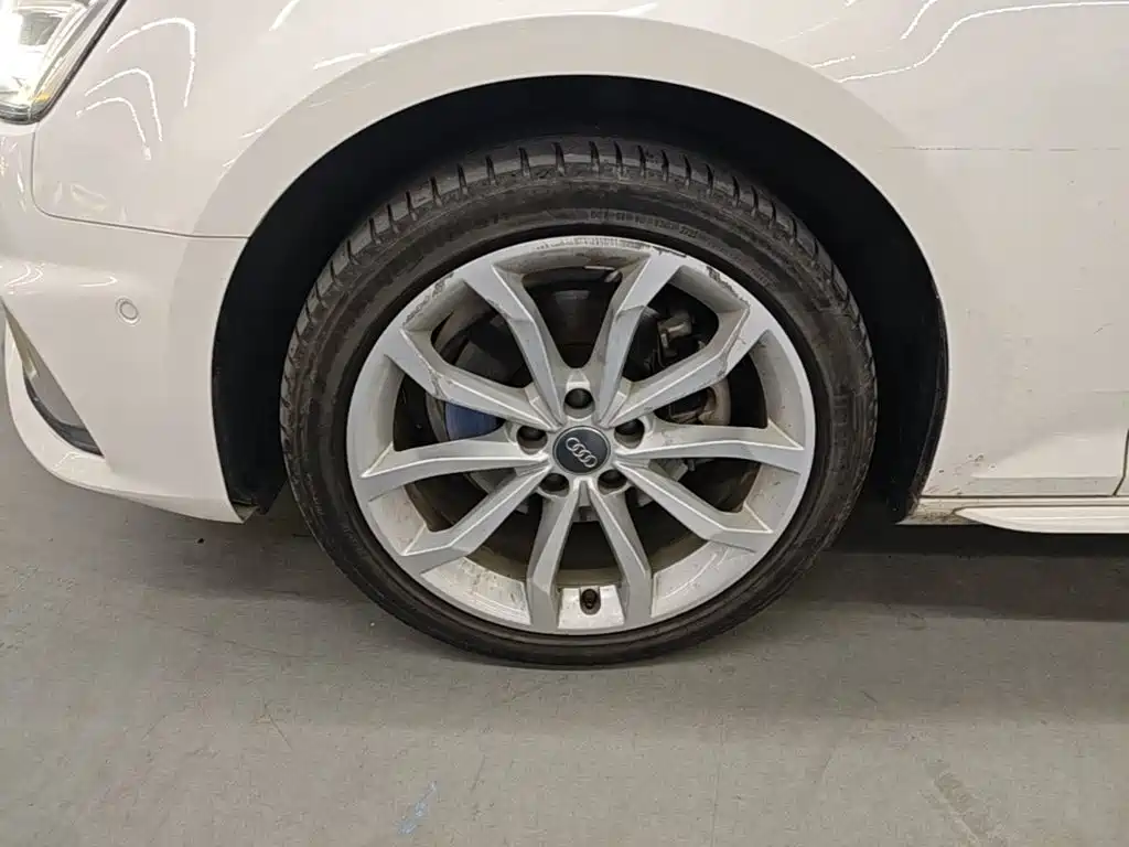 Audi A4L — миниатюра 23