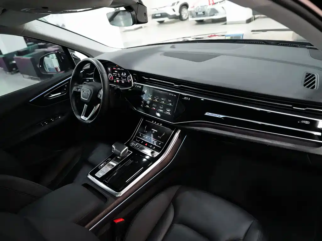 Audi Q7 — миниатюра 14