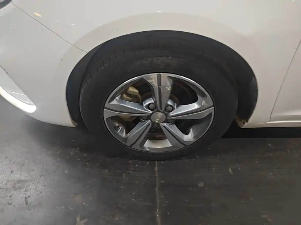 Geely Emgrand GL — миниатюра 23