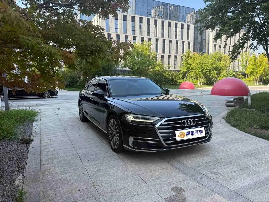 Audi A8 — миниатюра 5