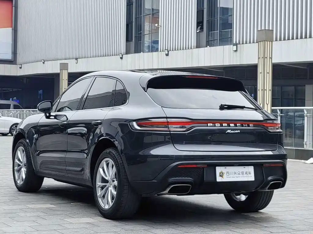 Porsche Macan — миниатюра 5