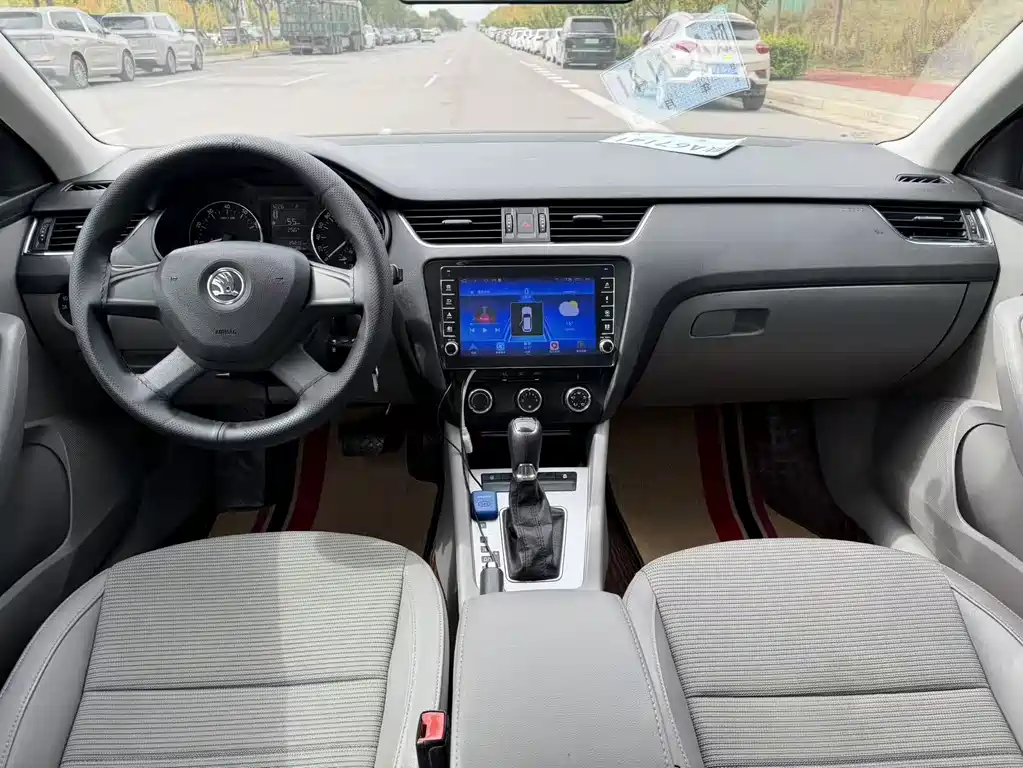 Skoda Octavia — миниатюра 7