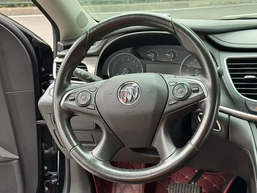 Buick LaCrosse — миниатюра 10