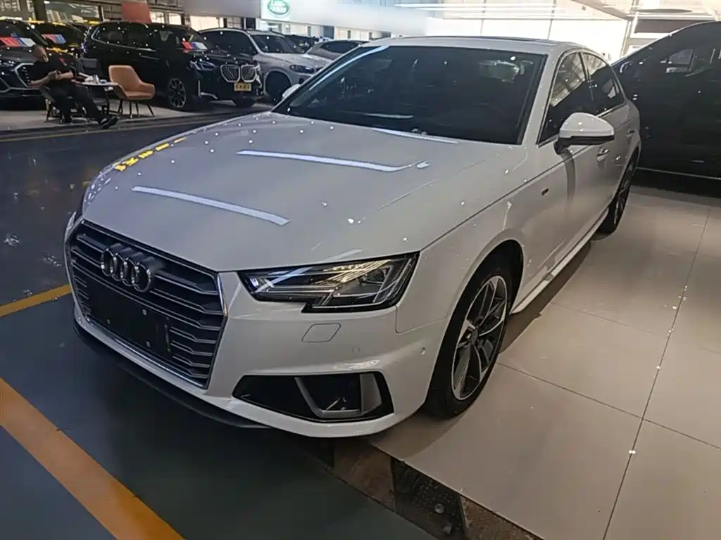 Audi A4L 2019