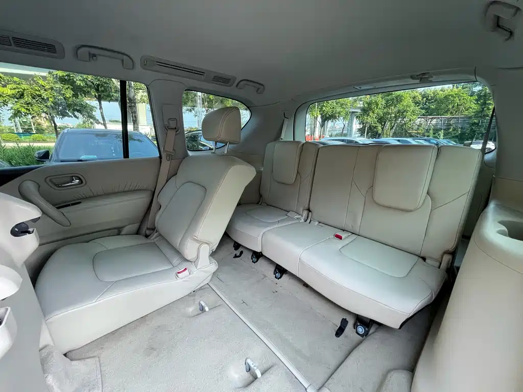 Nissan Patrol — миниатюра 9