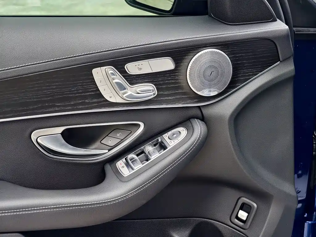 Mercedes-Benz C-Class — миниатюра 5