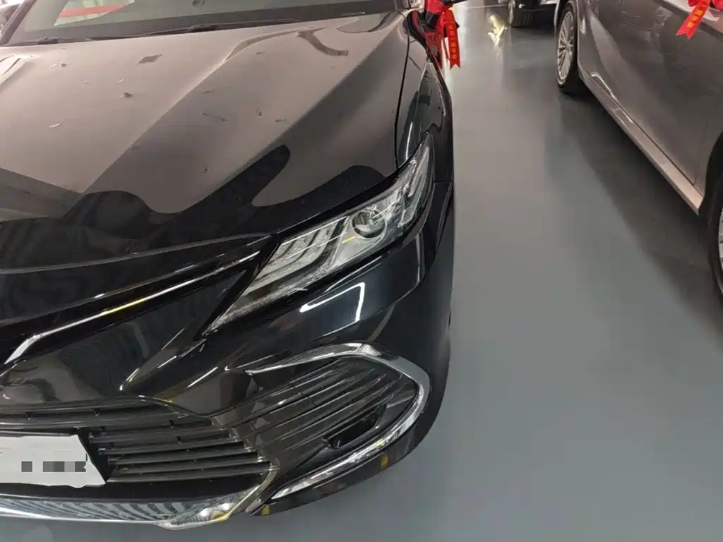 Toyota Camry — миниатюра 24