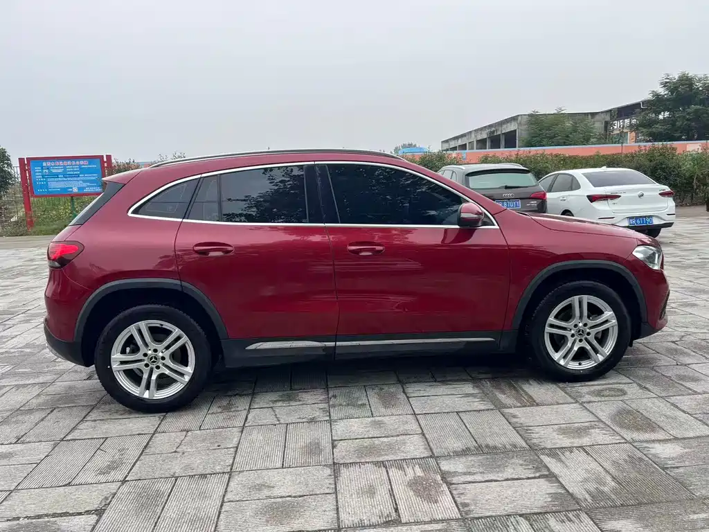 Mercedes-Benz GLA — миниатюра 7