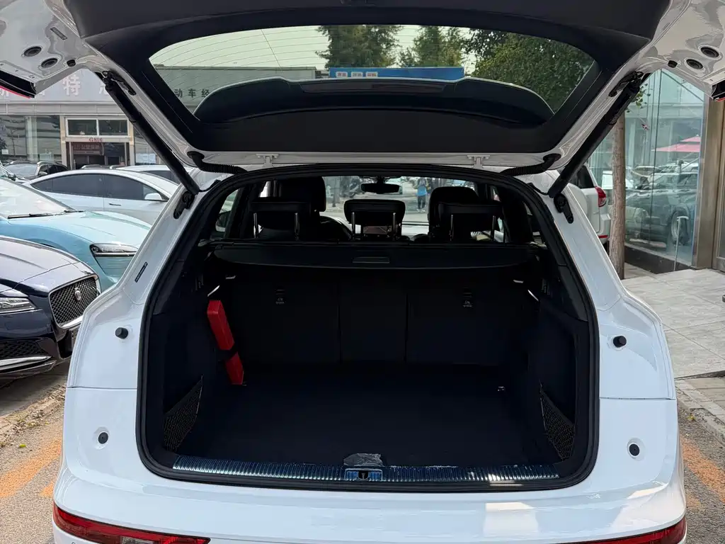 Audi Q5L — миниатюра 12