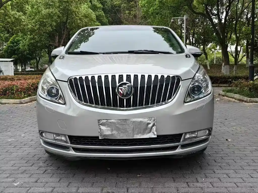 Buick GL8 — миниатюра 3