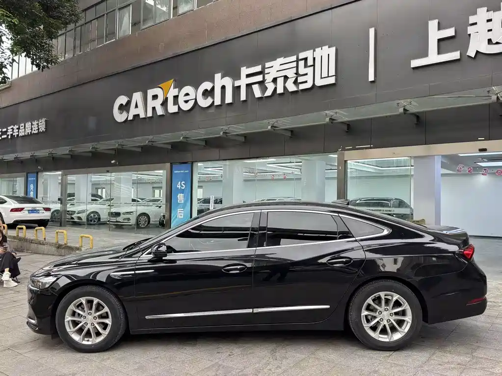 Buick LaCrosse — миниатюра 2