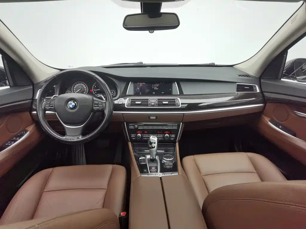 BMW 5 Series GT — миниатюра 5