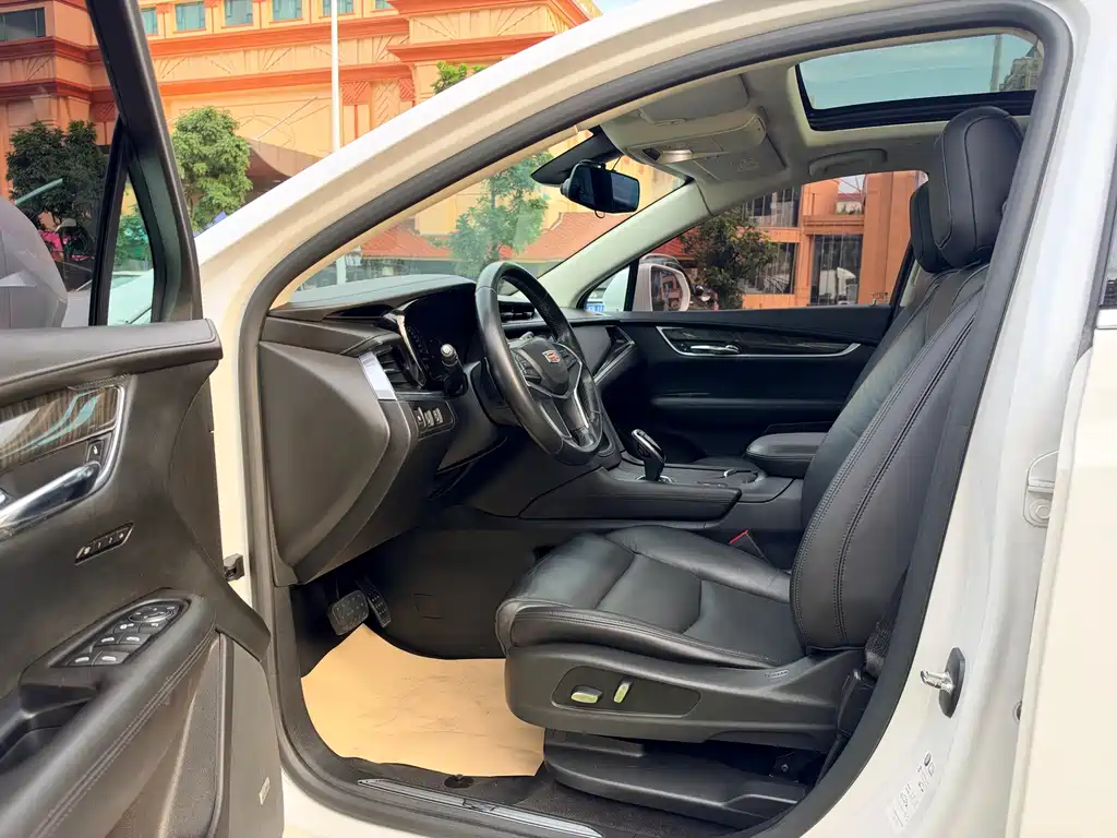 Cadillac XT5 — миниатюра 11