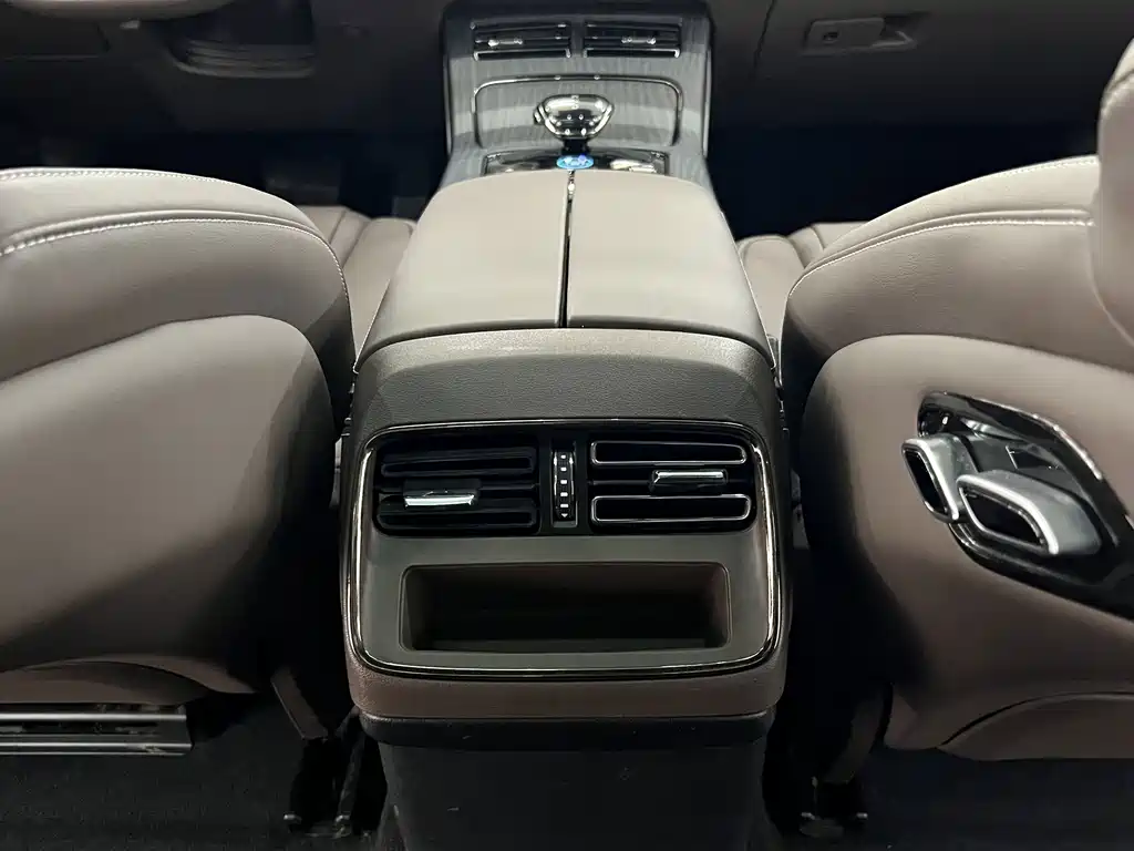 BYD Han — миниатюра 12