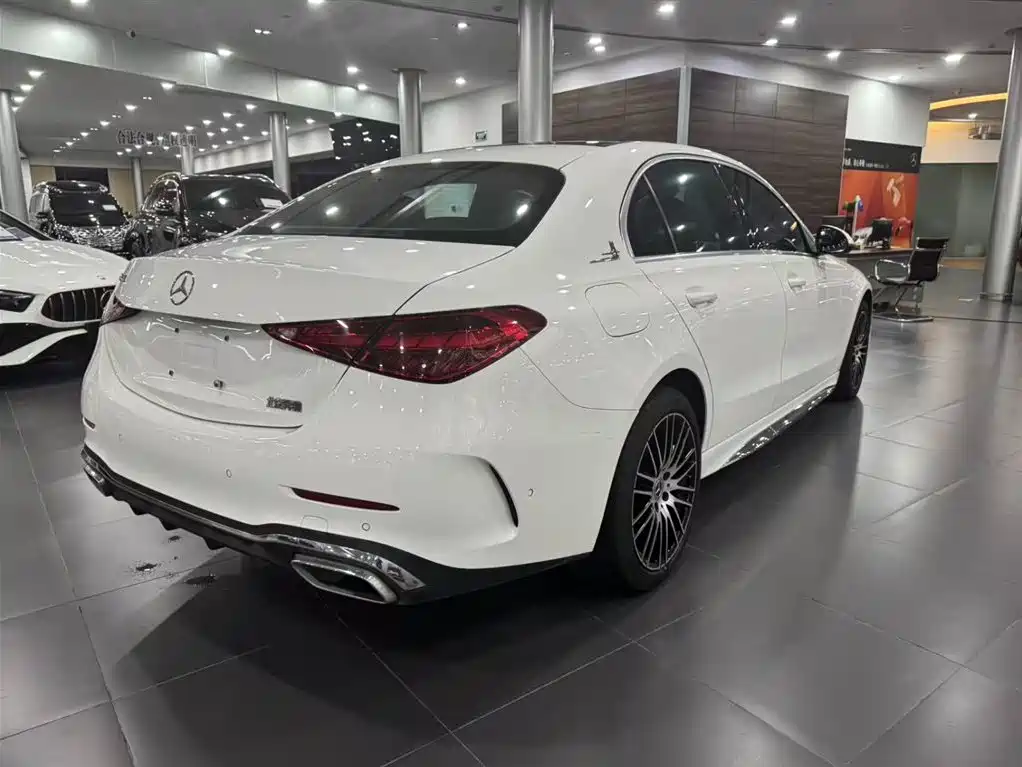 Mercedes-Benz C-Class — миниатюра 5