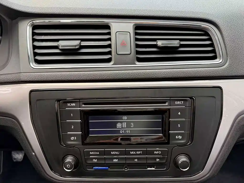 Volkswagen Lavida — миниатюра 13