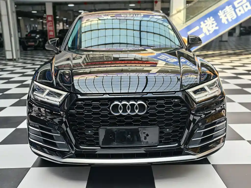 Audi Q5L — миниатюра 2