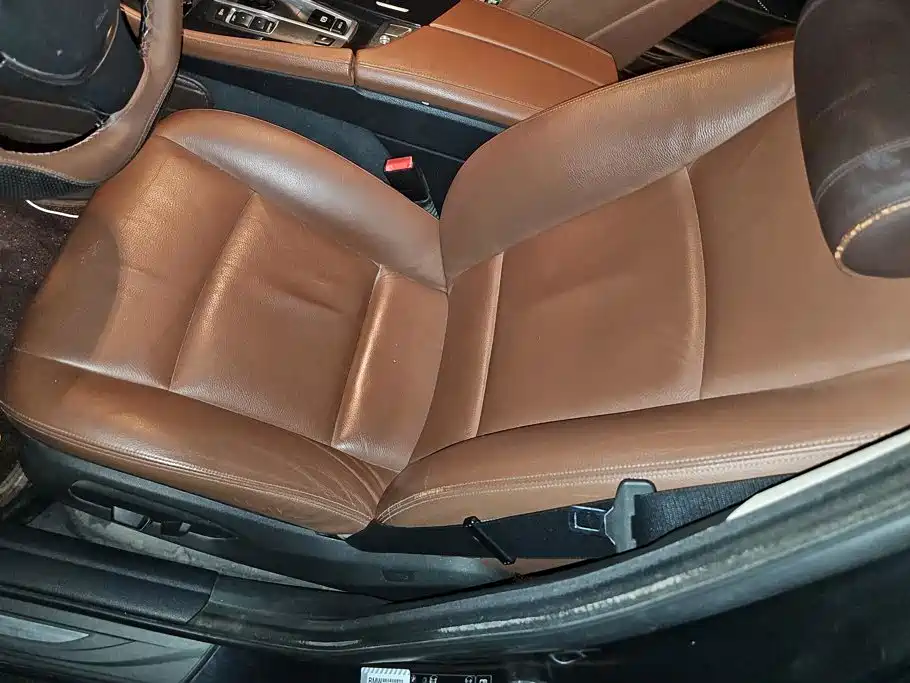 BMW 5 Series — миниатюра 9